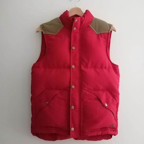 Levi's Men's Goose Down Fill Red Puffer Vest With Corduroy Trim Small - Picture 2 of 15